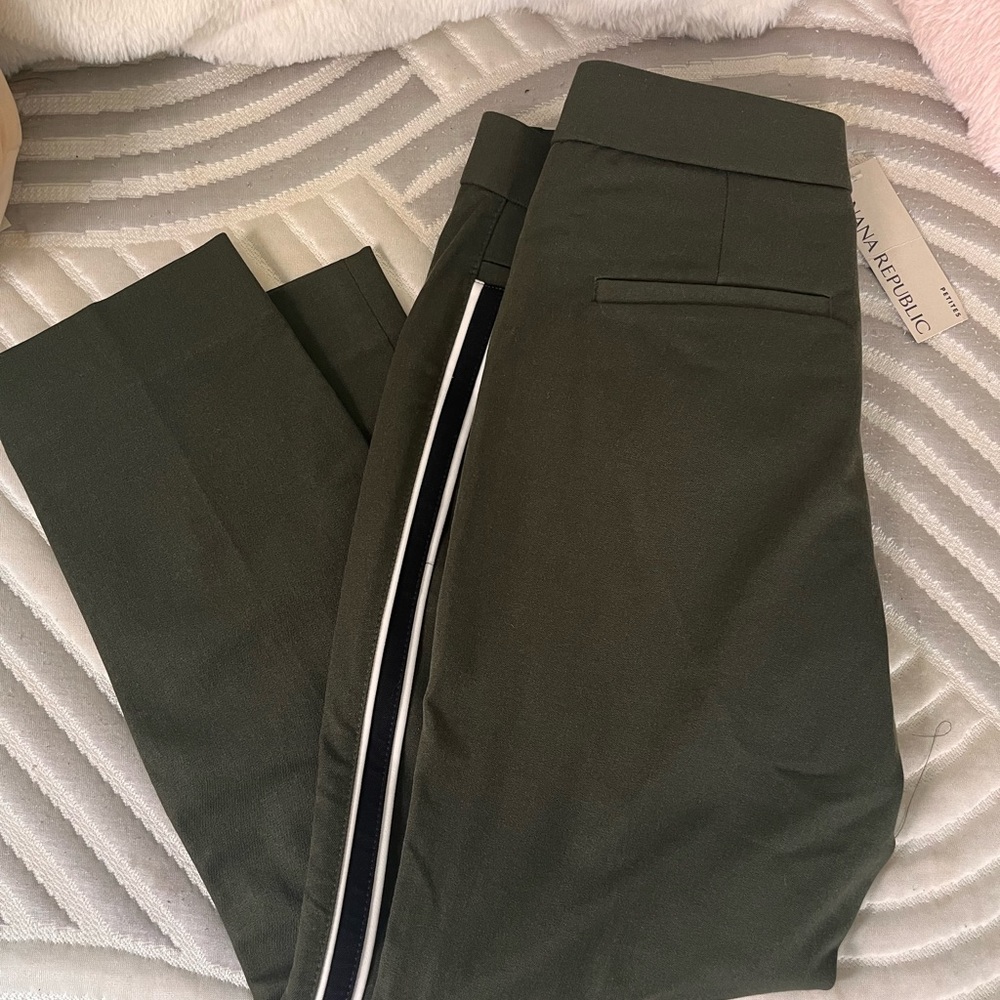 banana republic petite pants -brand new !